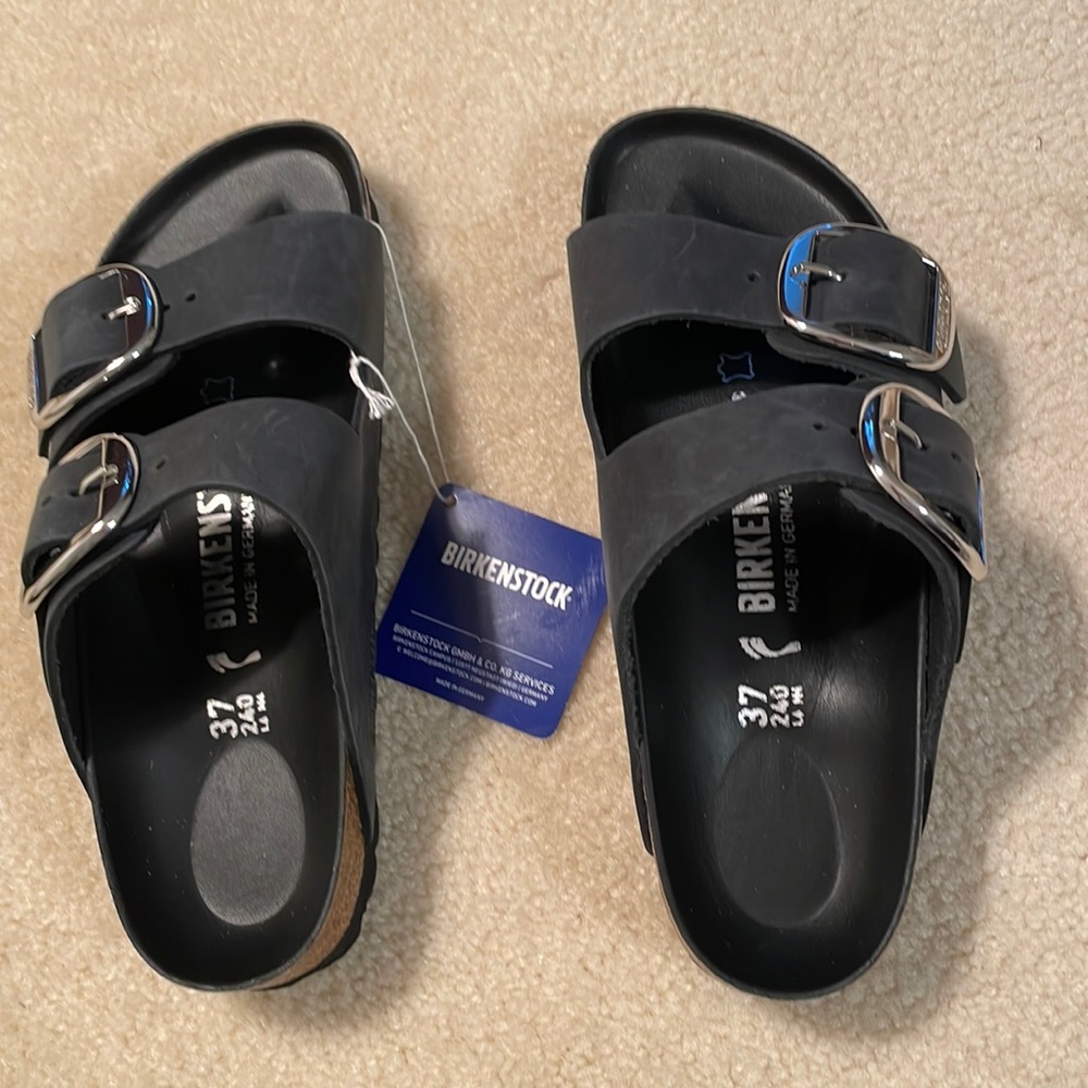 Birkenstock Arizona size 37 (7) black with silver buckles. New with tag no box.